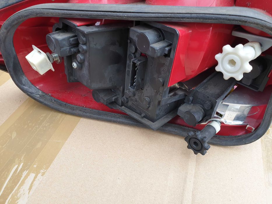 Audi TT 8N Lampa tył prawa