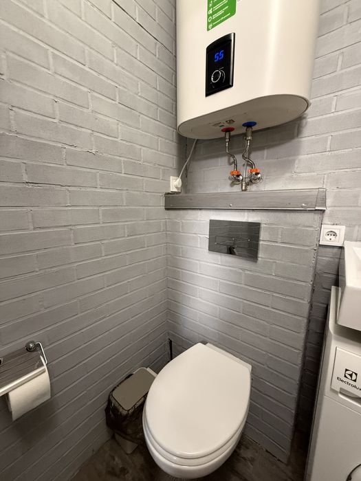 Подобова оренда 1к квартири бульвар Лесі Українки