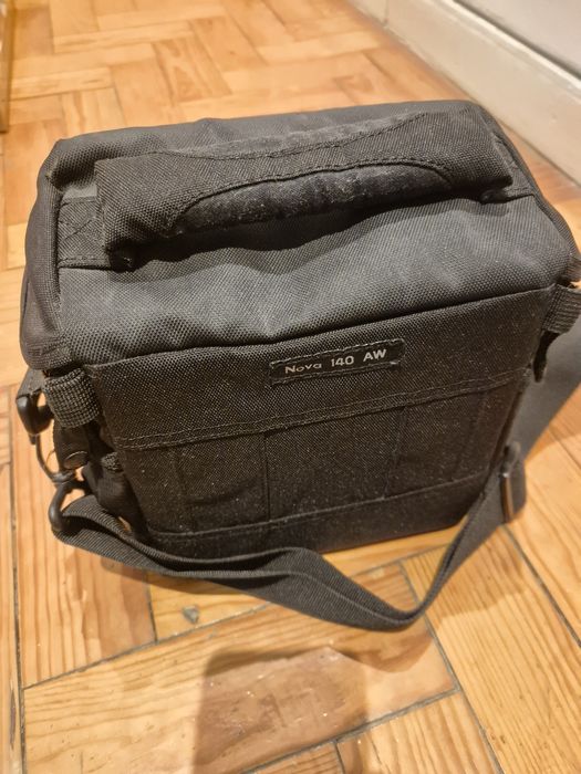Mala Lowepro Nova 140 AW