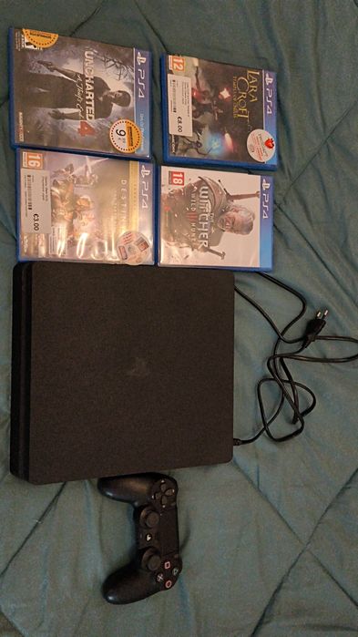 PlayStation 4 Slim 500GB + Jogos