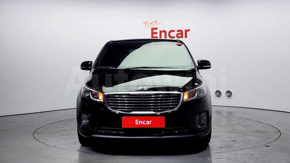 Дизельна Kia Carnival / 2018року