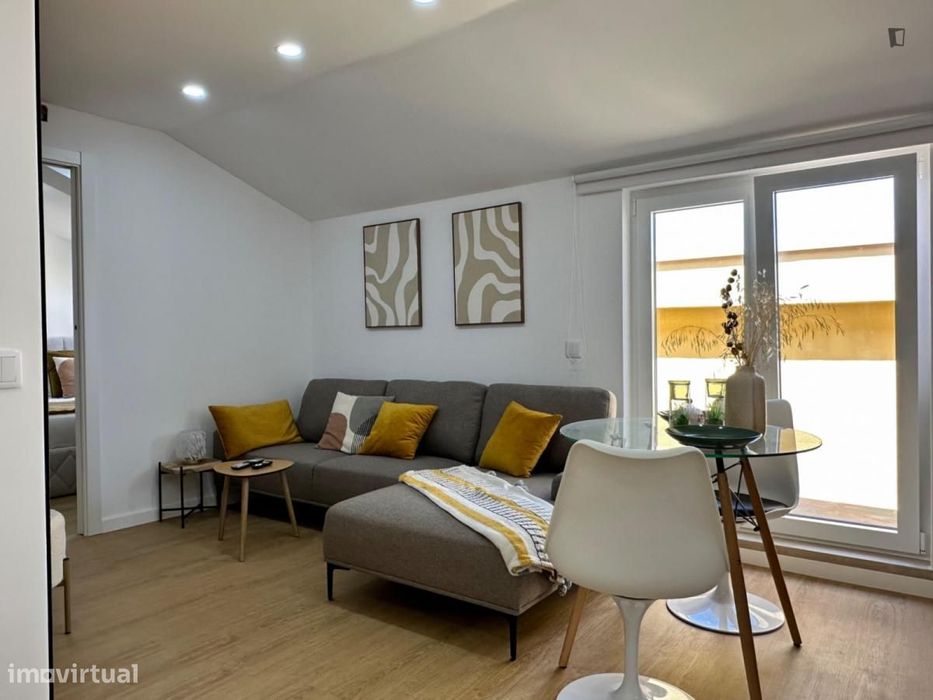 Apartamento com 1 quartos - localizado em Casal do Bispo Coimbra