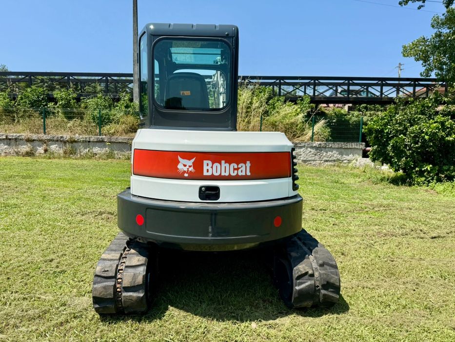 Mini escavadora bobcat 5.5 tn