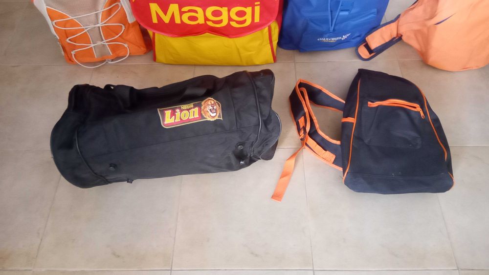 Mochilas, malas e sacolas, cada 5€