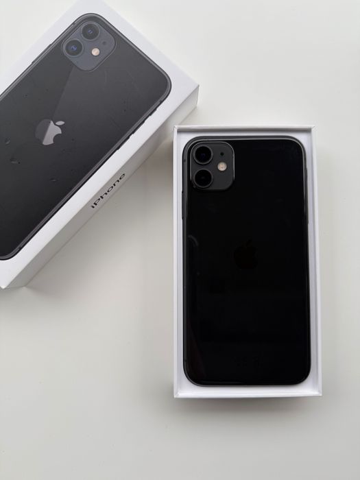 Apple iPhone 11 128 GB - Czarny - Stan Bardzo Dobry