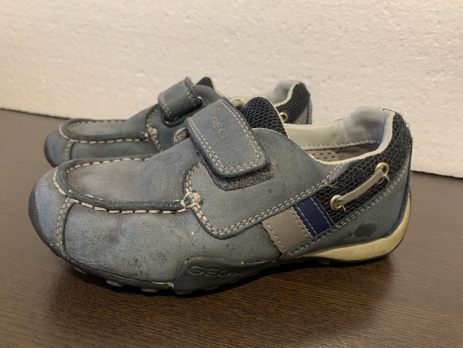 Sapatos Mocassins azuis com velcro geox 29