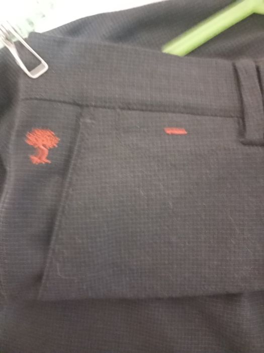 Продам новые мужские брюки size 44.