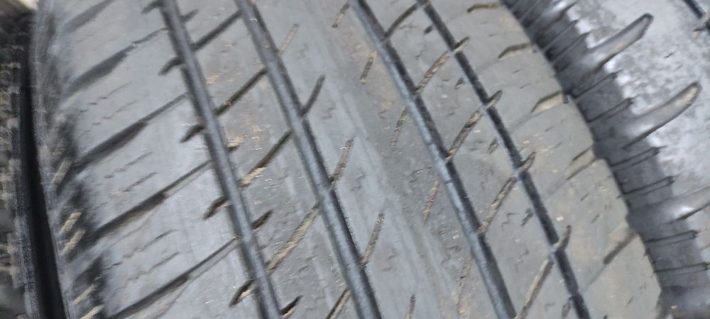 Pneus 265/70/16 semi novos
