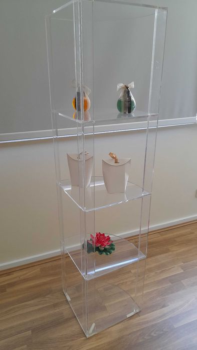 Estante em Acrílico Transparente