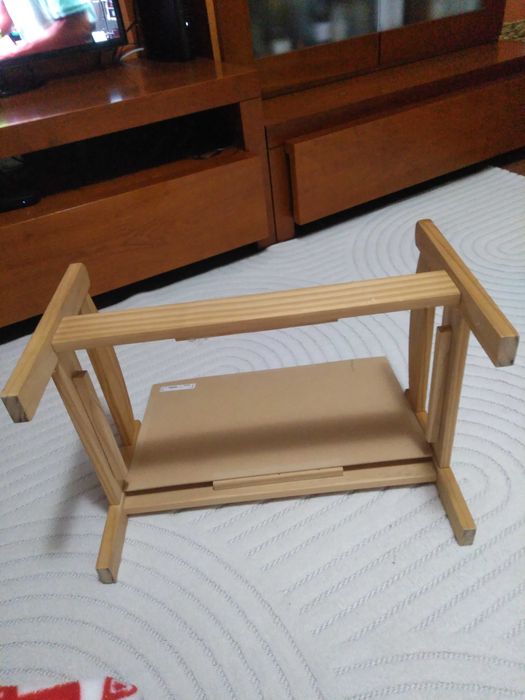 Cama boneca c/roupa cama, pinho