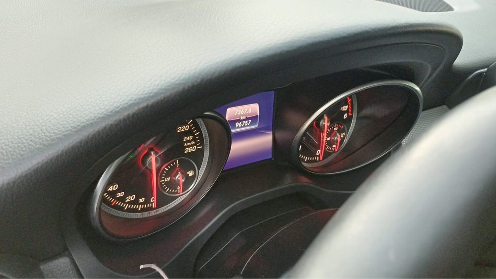 Mercedes-Benz GLA 180d