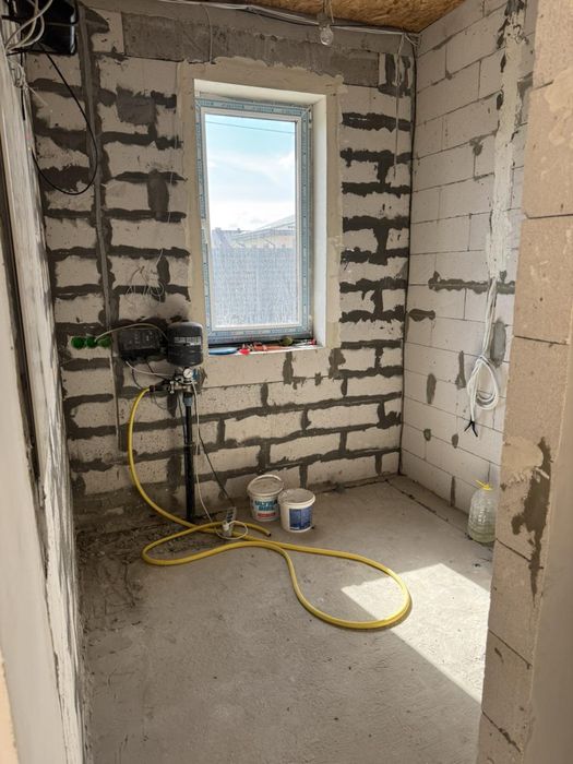 Неперевершена Американка поруч з лісом(!)