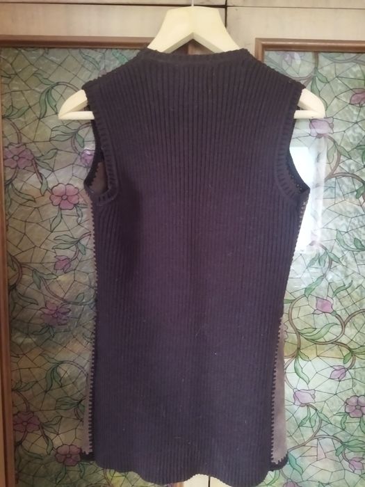 Женский жилет замшевый вязаный.