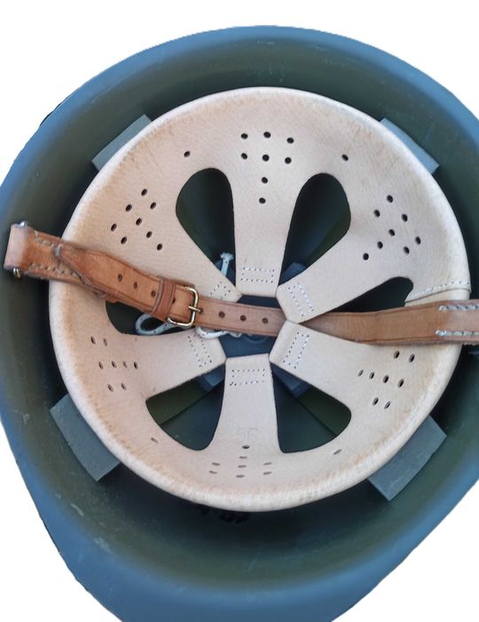 Hełm Wz.67 Kask Wojskowy Polski Lotniczy plastikowy + PŁASZCZ OP-1