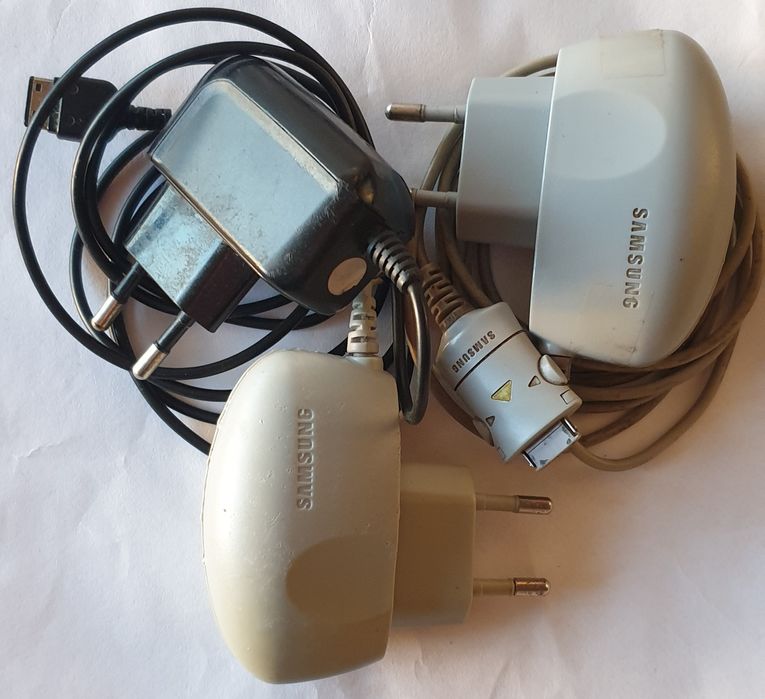 Телефон Samsung SGH-D600  Samsung GT-C3050 зарядки для  телефона