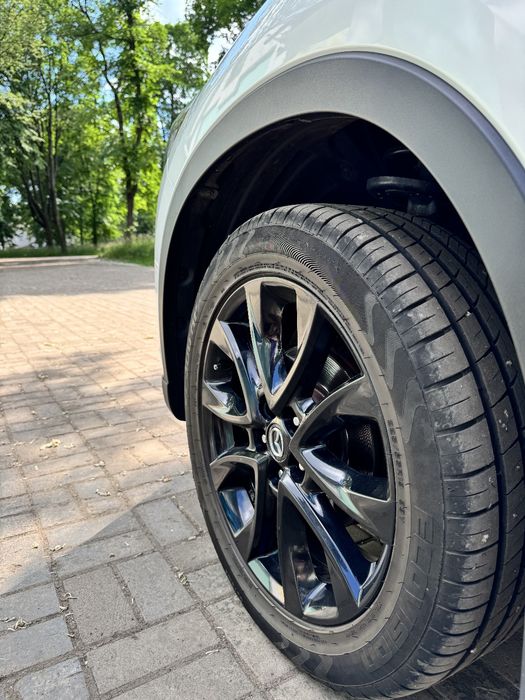 Продам своє авто Мазда СХ5.