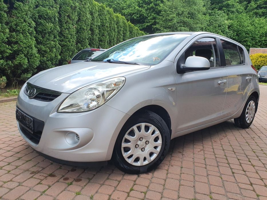 Hyundai I20 1.2 Benzyna 78 KM Niski Przebieg