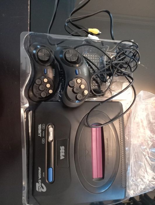 Megadrive 2 completa na caixa com jogos na memória (clone)