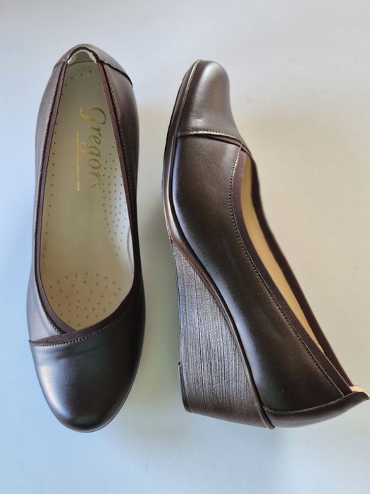 Czółenka na koturnie roz 40