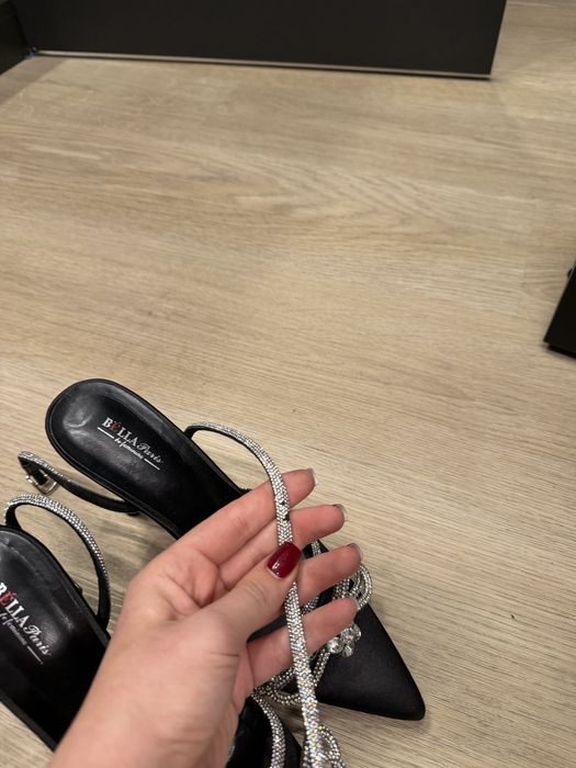 Туфлі з бантиками зі стразами