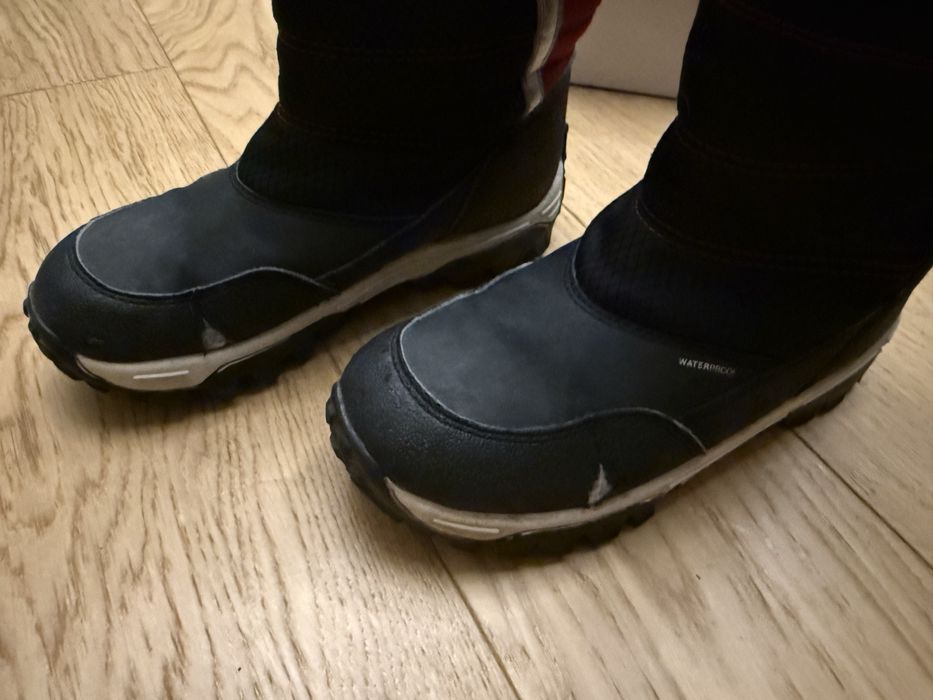 Buty zimowe Geox rozm. 33