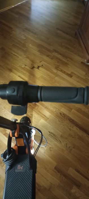 Електросамокат Kugo G3