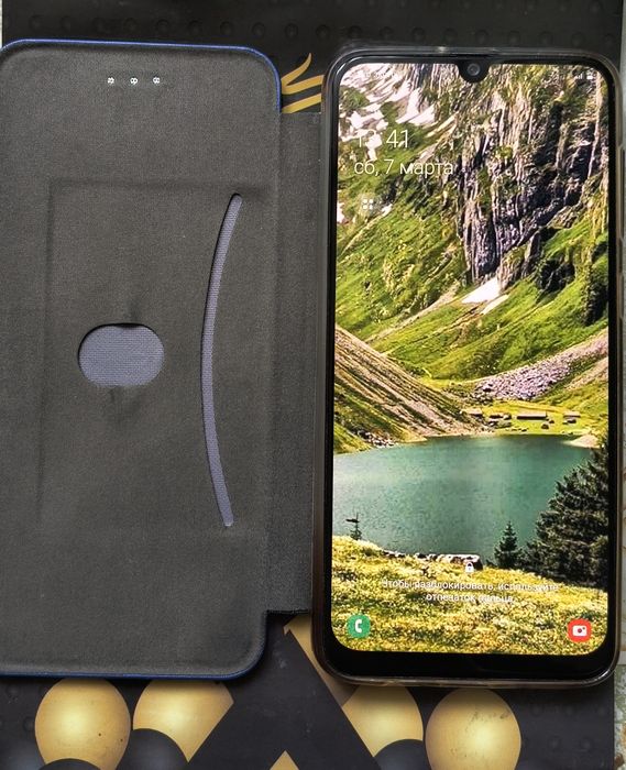 Телефон Samsung Galaxy A30