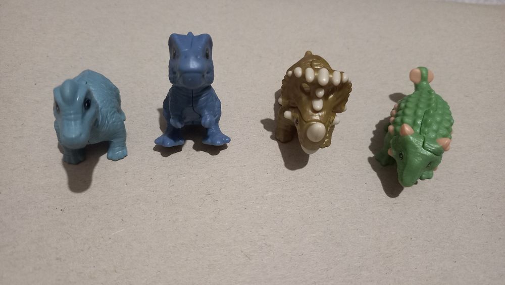 Динозаври з кіндера