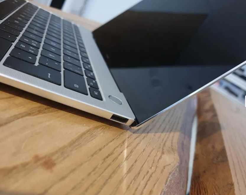 Huawei matebook x pro i7 16GB