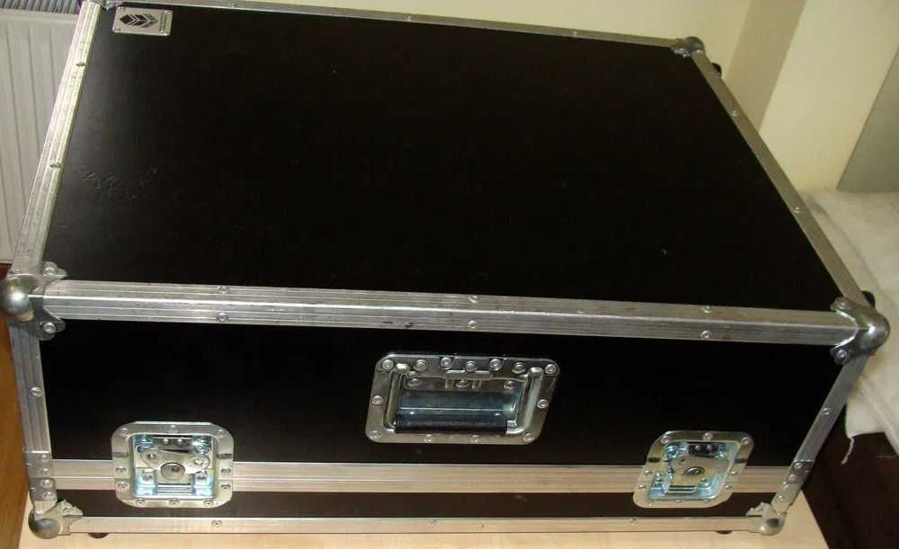 Mikser Cyfrowy Yamaha TF-1 + case