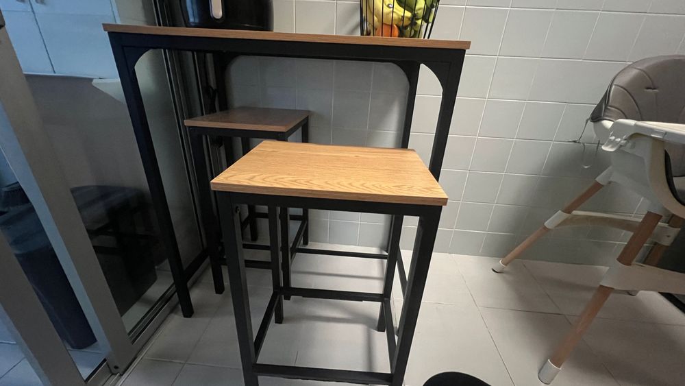 Mesa alta de cozinha