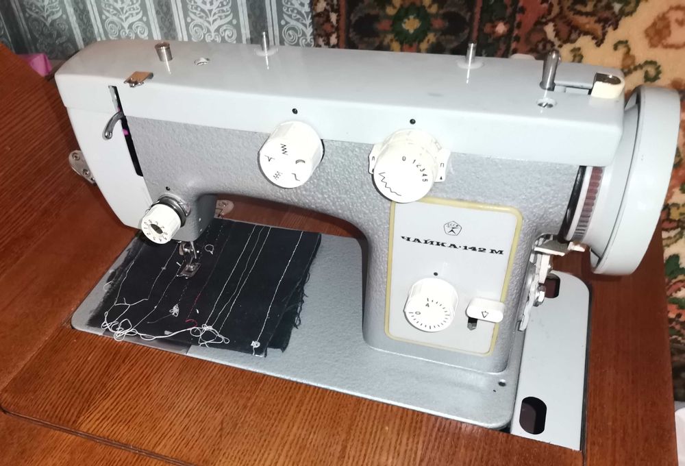 Швейная машина ILeana Чайка Lada Csepel 30 Подольск ПМЗ