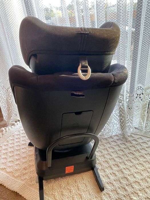 Cadeira com isofix e roda para o lado