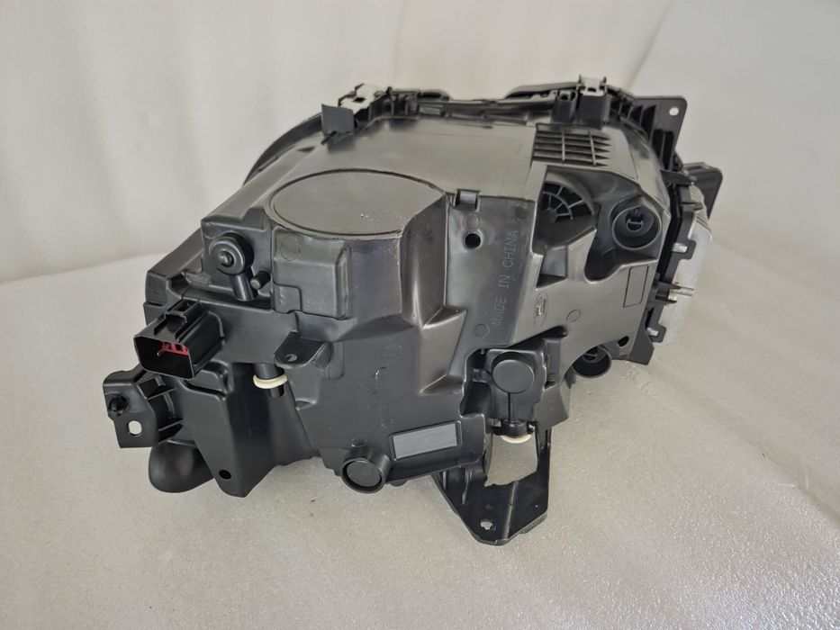 Фара права Volvo XC60 2018-2022 Full Led USA