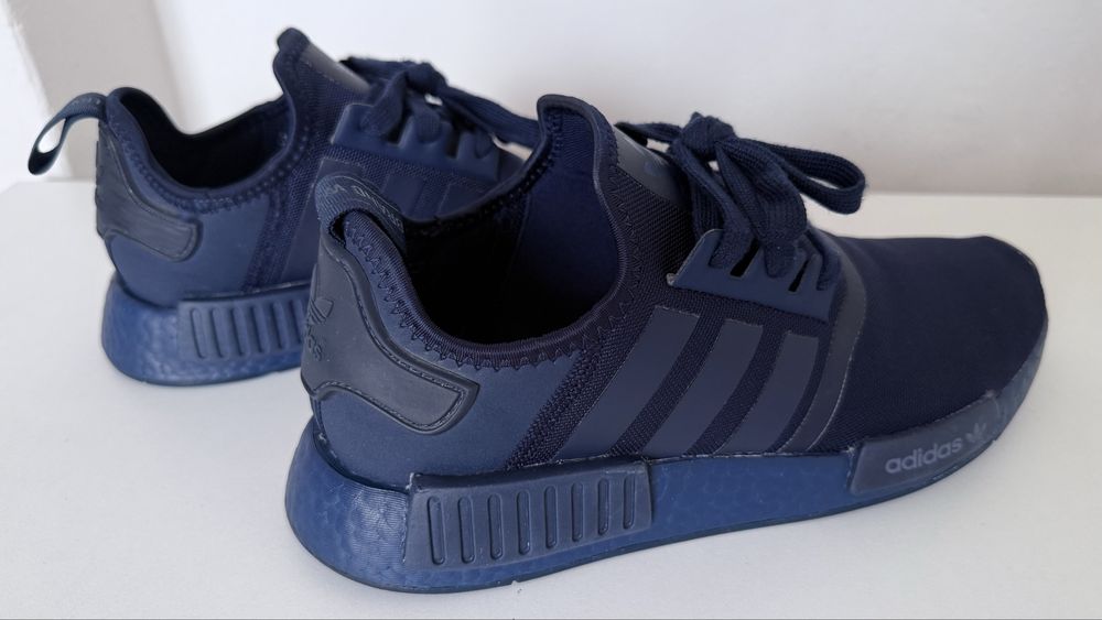 Кросівки adidas NMD R