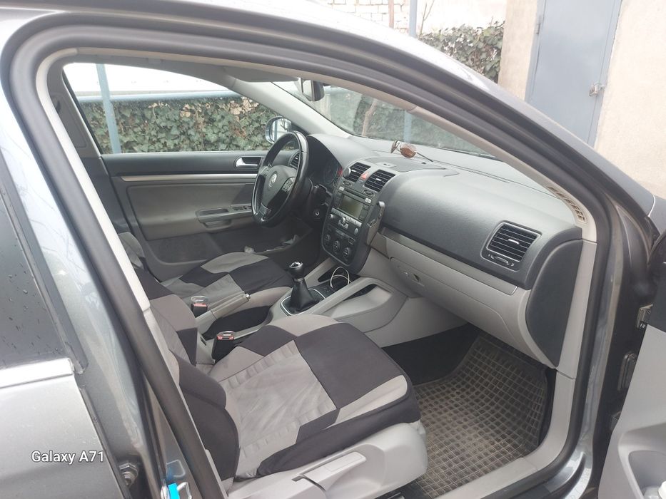 Продам Фольцваген Гольф 2008г. универсал.1.4tsi мех/обмен на гольф 2015-2018 год