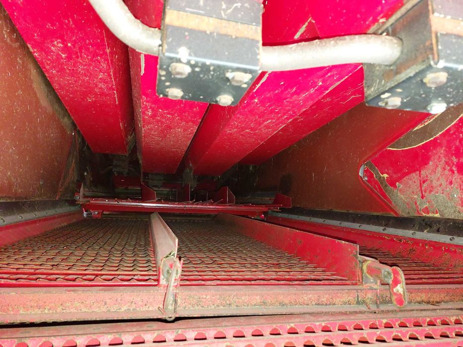 Зернозбиральний комбайн Massey Ferguson 16 2.7m