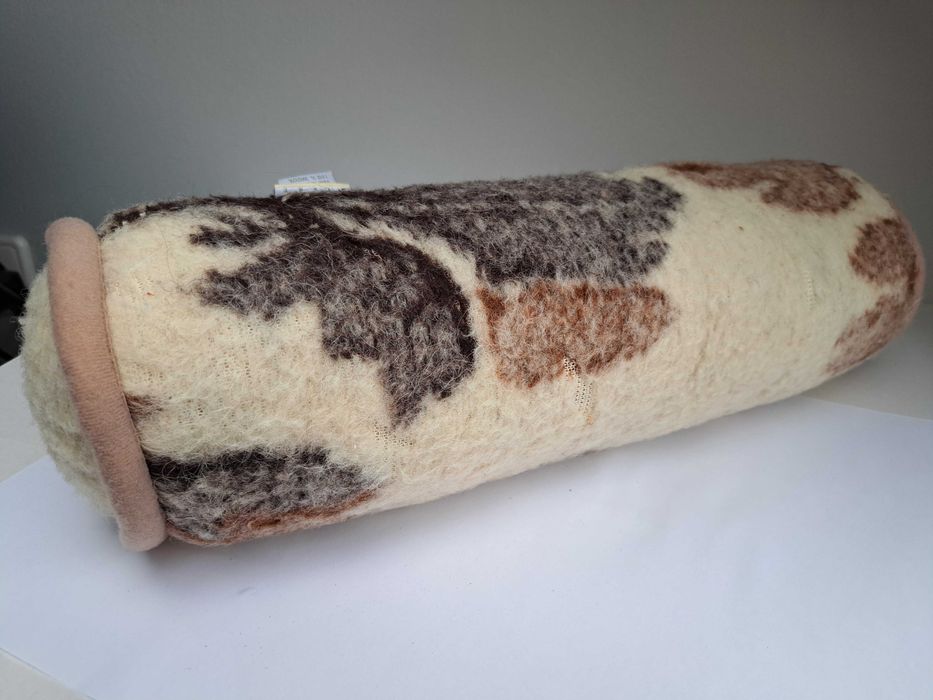 Wałek Poduszka pod głowę z wełny