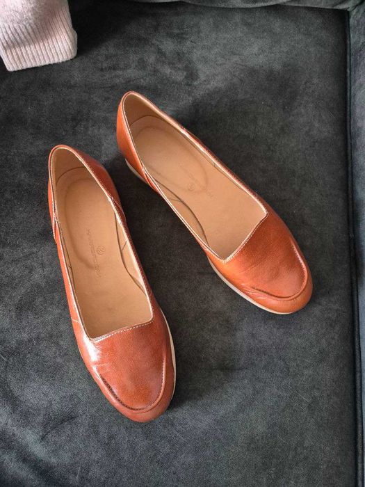 Туфлі ручної роботи з преміальної шкіри