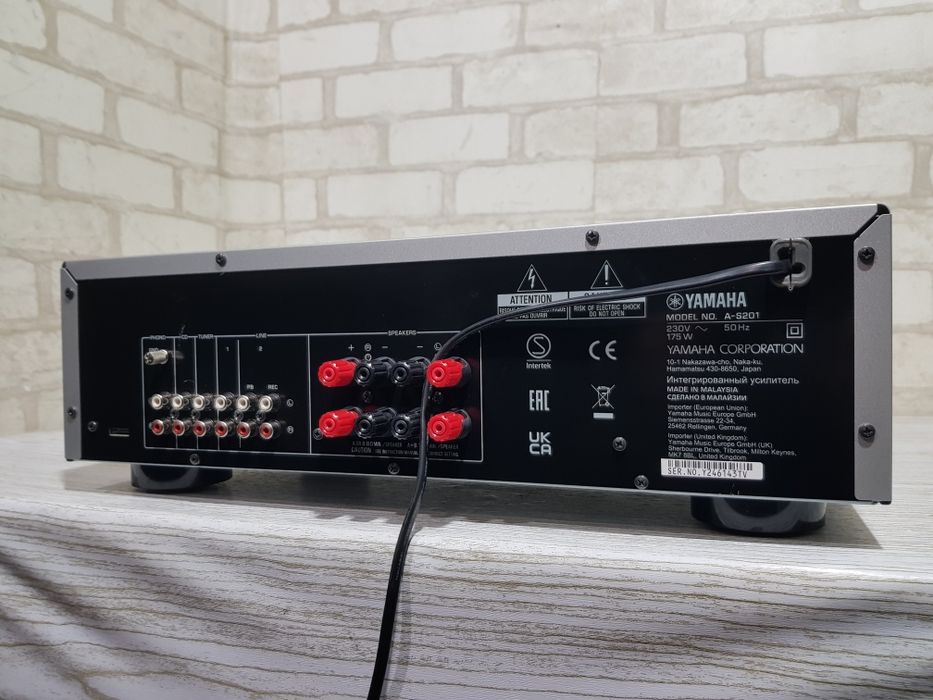 Стерео підсилювач YAMAHA A-S201, *2x140 Вт, б/у з Німеччини