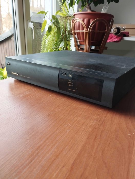 Magnetowid odtwarzacz VHS Panasonic NV-J35HQ