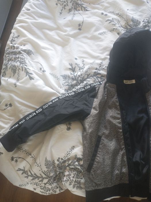 Kórtka lekka przeciwdeszczowa h&m