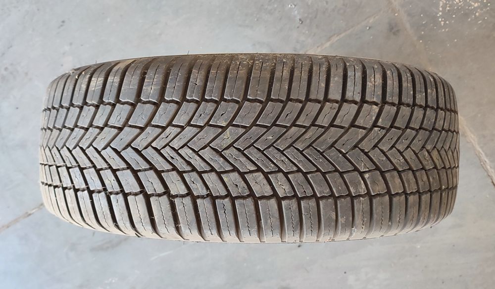 Bridgestone Weather Control 205/55 R17 1szt wielosezonowa
