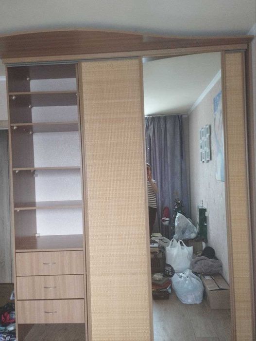 Шафа-купе (гардеробну)