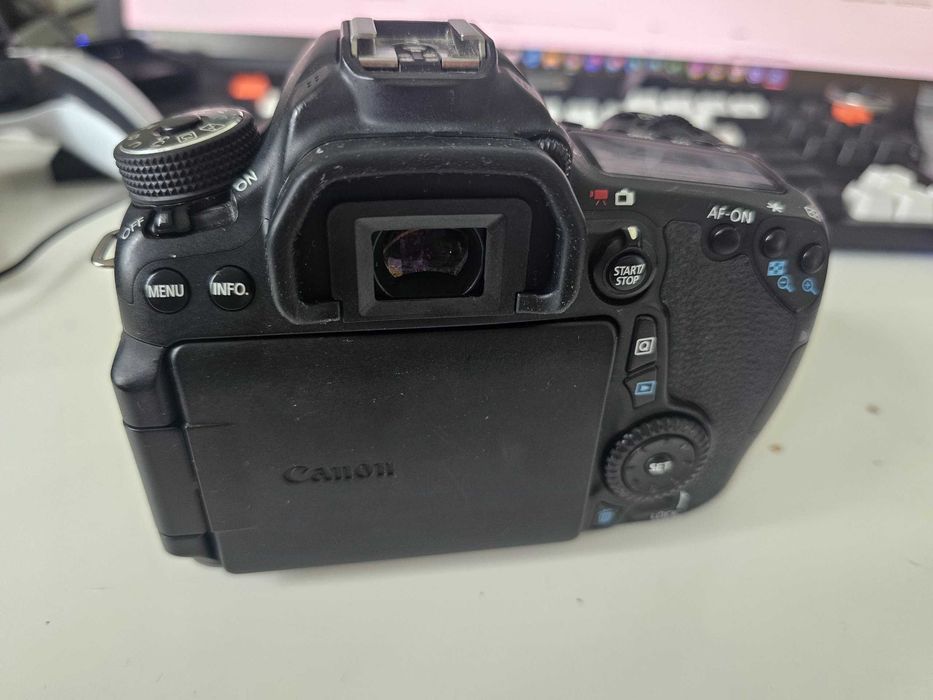 Зеркальная камера Canon EOS 70D фото-видеокамера