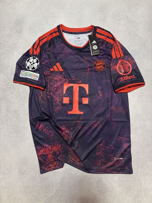 Футбольна футблка / форма Adidas Bayern Munich Away 17 Olise 2627