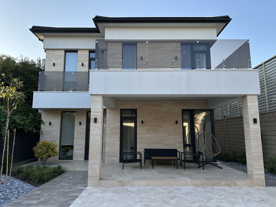 Шикарный дом на 12 фонтана