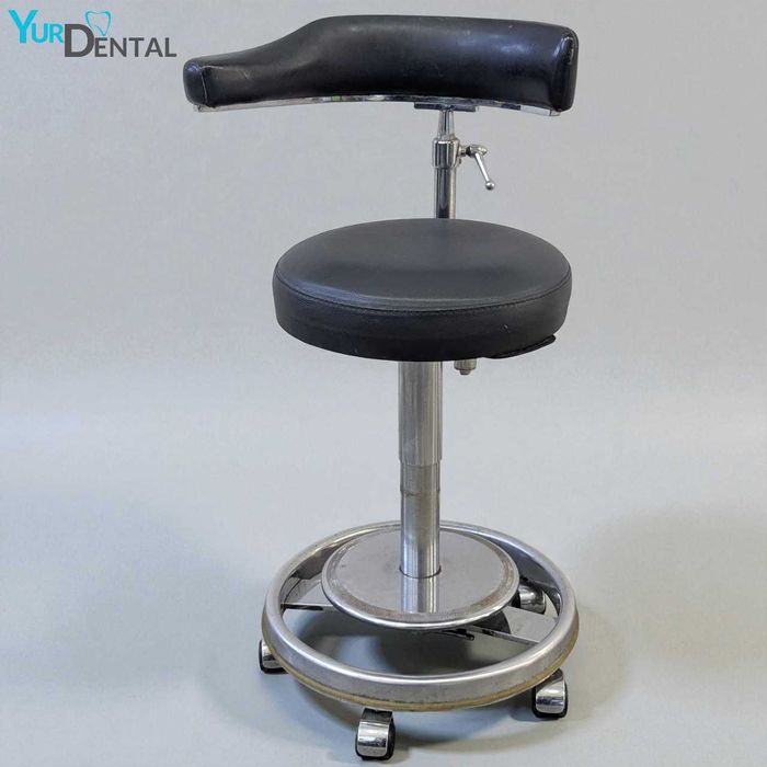 Стоматологічні стільці. Різні фото 8 штук.