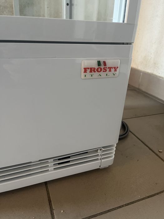 Холодильна Вітрина Frosty Кондитерська Обʼєм 58 Літрів Нова