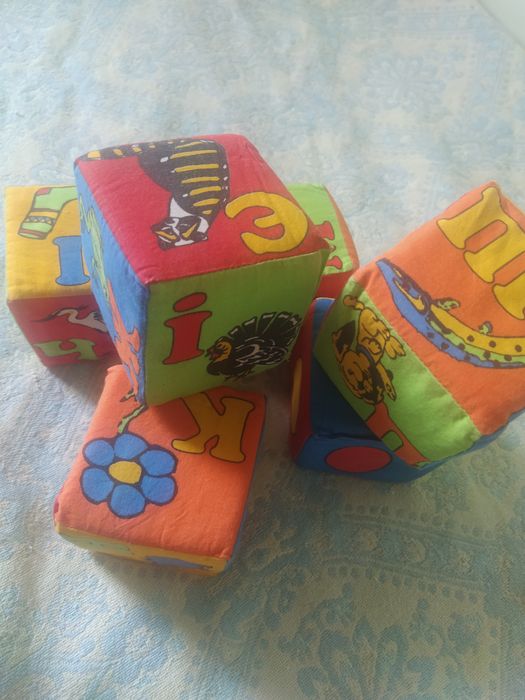 Дитячий конструктор кубики з алфавітом м'яеі великі з поролону